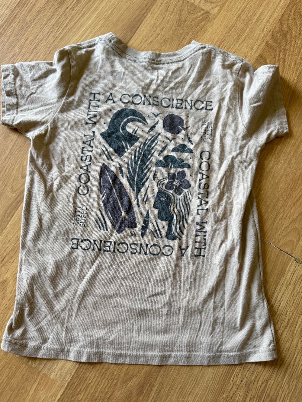 Jetty Coastal with a Conscience youth medium YM shirt